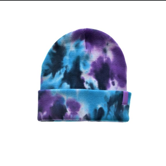 psycho tuna Accessories - NWT Psycho Tuna Tie Dye Beanie Purple Blue Men Women
